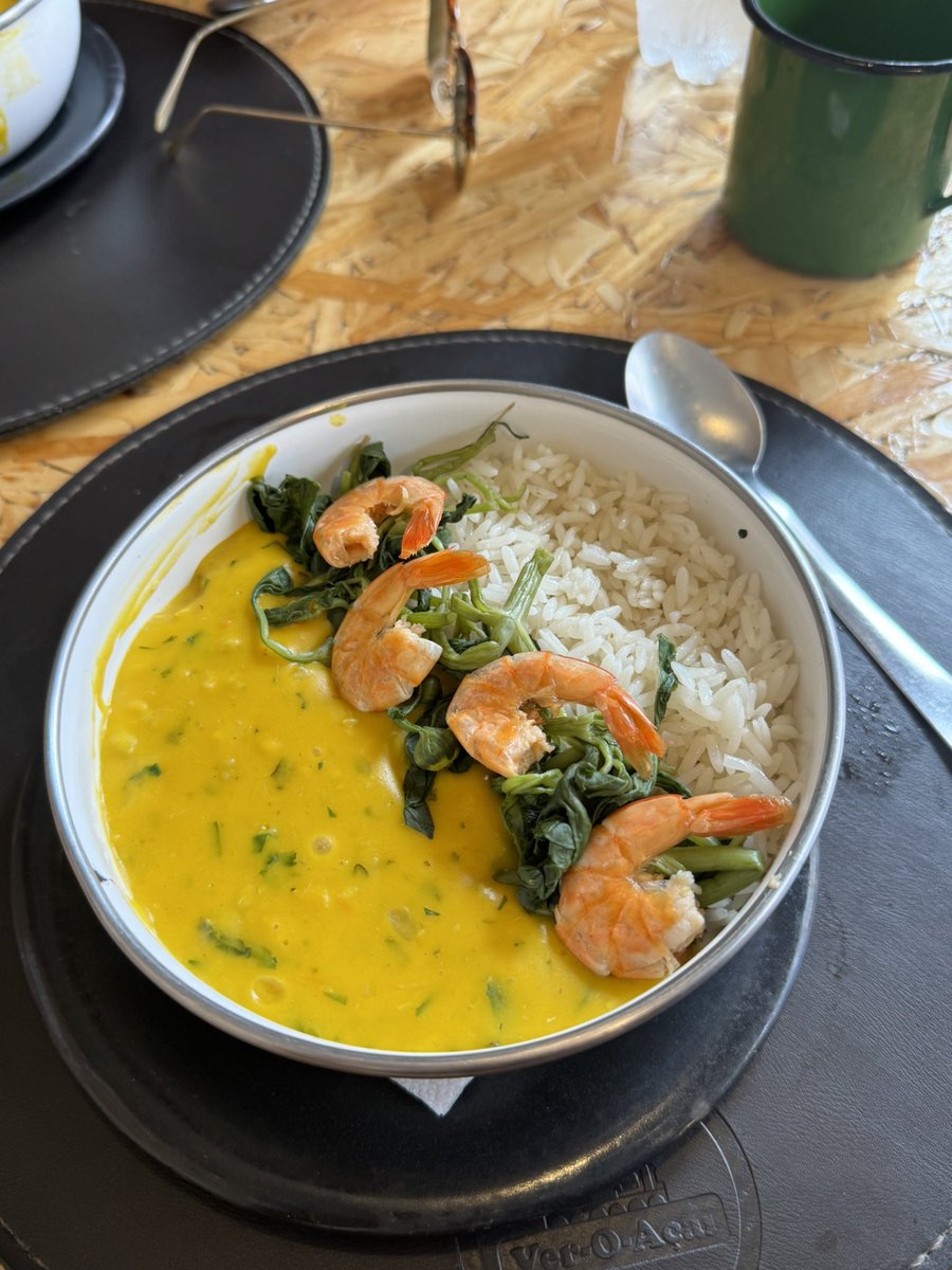 muitohumildee's tweet image. Namoral?

A culinária do Pará é diferente de tudo que já provei

Só prato maravilhoso

Estou apaixonado pela comida paraense