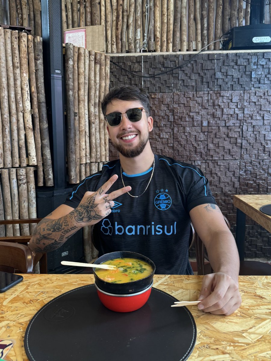 muitohumildee's tweet image. Namoral?

A culinária do Pará é diferente de tudo que já provei

Só prato maravilhoso

Estou apaixonado pela comida paraense