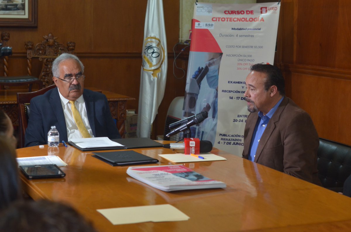 Este día se llevó a cabo la firma de convenio de colaboración entre la @UJED_Oficial y los Servicios de Salud de Durango, para la realización del curso de Citotecnología; con sede en el Instituto de Investigación Científica, fomentando la preparación de los especialistas.