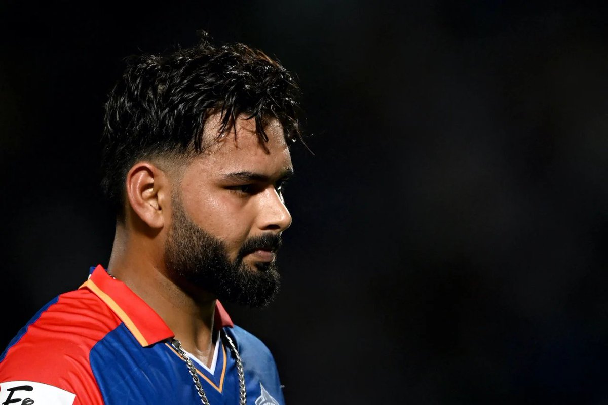 DELHI CAPITALS BECOME THE FIRST TEAM IN IPL HISTORY TO CHASE DOWN 160+ RUNS AGAINST LUCKNOW 🤯

- Pant & his boys have created history.