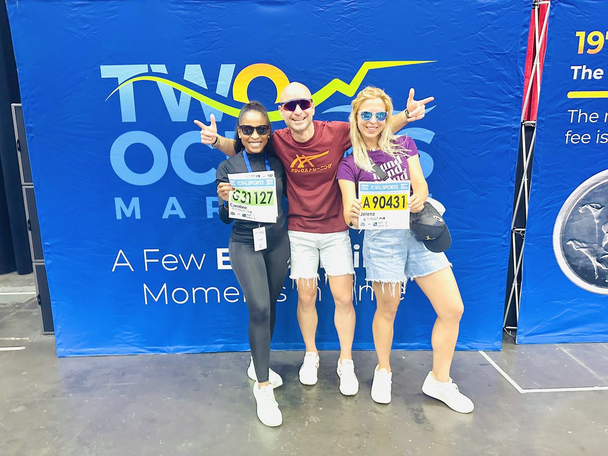 CarolinePule's tweet image. About the epic @2OceansMarathon Expo 2024 🔥&amp;amp; reconnecting with fellow global teammates Chris and Jelena 🏃‍♀️🏃‍♀️🏃‍♂️🤩💙🇧🇪🇿🇦 and nice seeing all my #ASICSFrontRunnerZA team. All the best for those running. thank you #TTOM for such well organised expo! For the love of running!! ❤️🙌😎