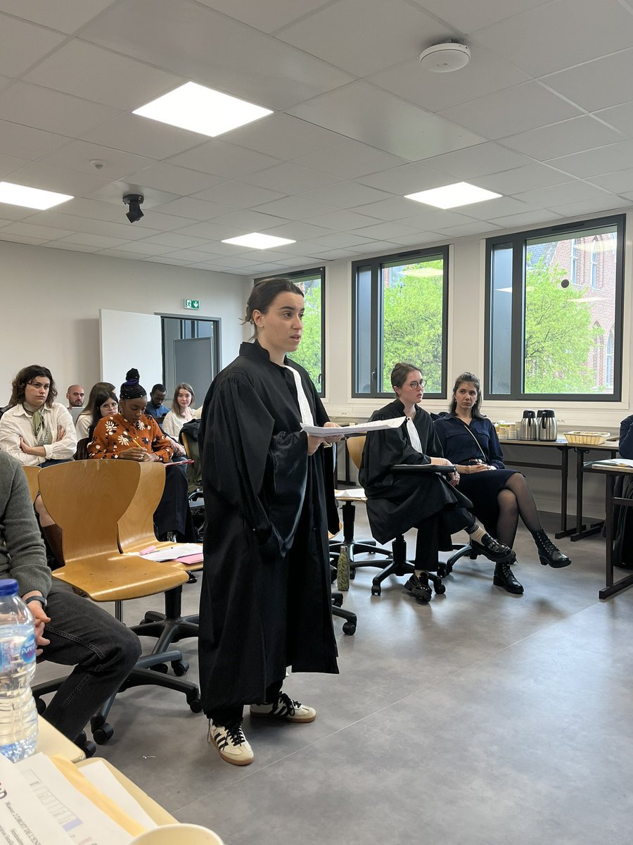 Hier les étudiants du Master 2 Droit de l’enfance et de la famille @HCatholille de la @fld_lille_issy ont tenu des rôles d’avocats et de magistrats lors d’audiences simulées devant le tribunal pour enfants, le juge aux affaires familiales et le juge des enfants. Bravo à eux !