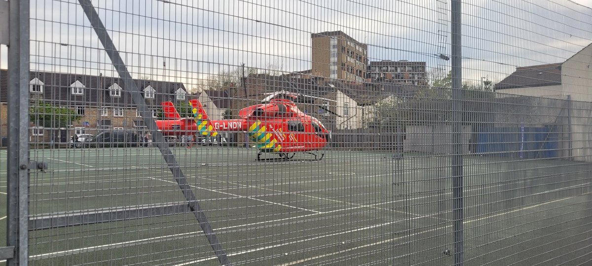 Live incident #Croydon, #SurreyStreet Market. @LDNairamb
attending.