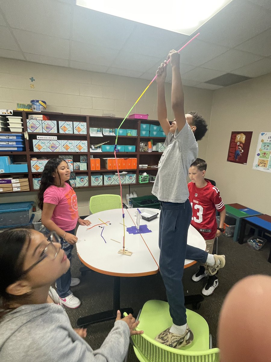 Sometimes things don’t go as planned. I had an awesome zip line activity for 3rd-5th but it was an epic fail. Luckily we came back strong with this Tower Challenge. Goal: Build a standing structure w/a strong foundation. #Stem #Wearelakeshore