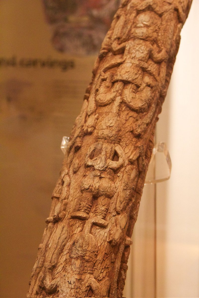 Corne d'éléphant en Ivoire sculpté de l'ancien royaume du Benin City.