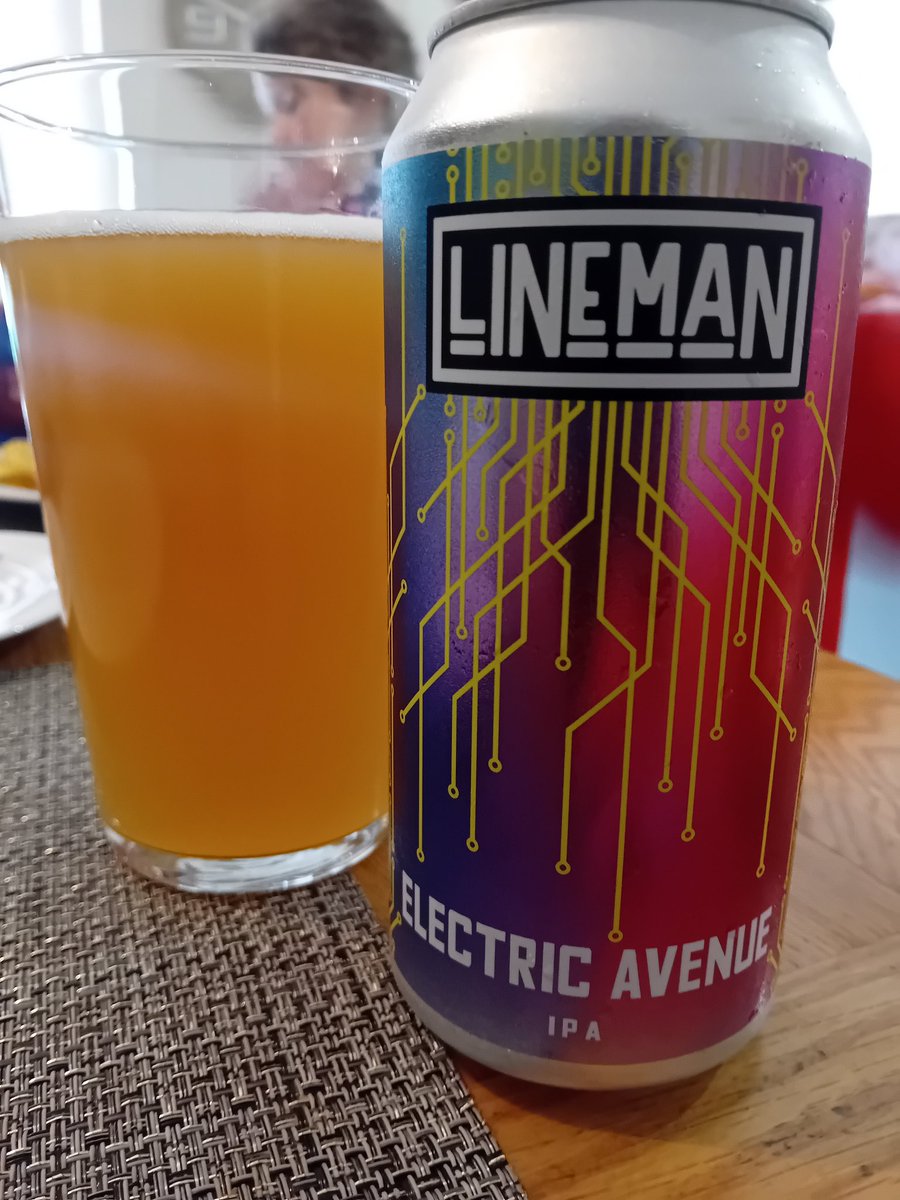 Starting the weekend off with electric avenue @LINEMANbeer 💥💥 What a beer this is👌..delicious 😋 Cheers🍻🇮🇪