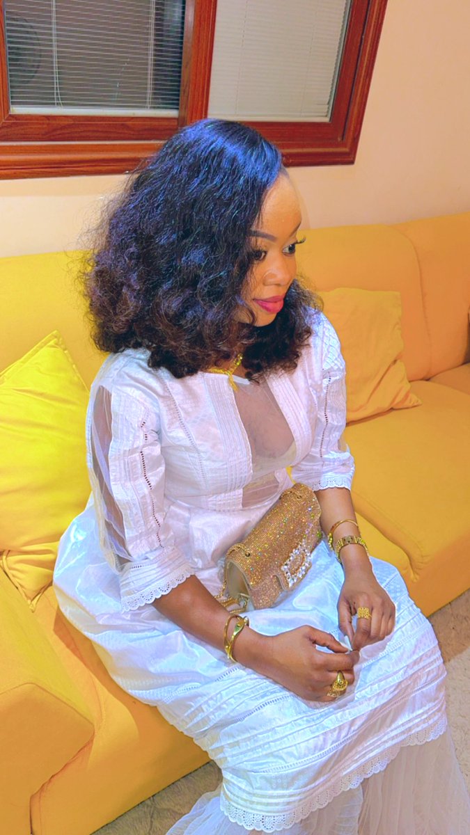 1ere Dame🩵
#sunuselfiekoorité2024