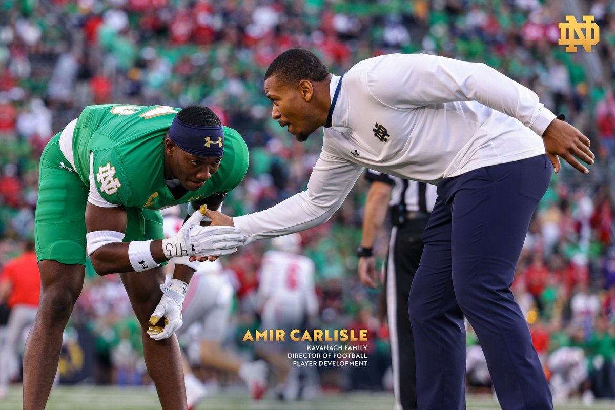 Notre Dame Athletics extends sincere thanks to Ryan and Katharine Kavanagh for generously making a gift to endow the Director of Football Player Development position! @amir_carlisle will assume the title Kavanagh Family Director of Football Player Development #GoIrish ☘️