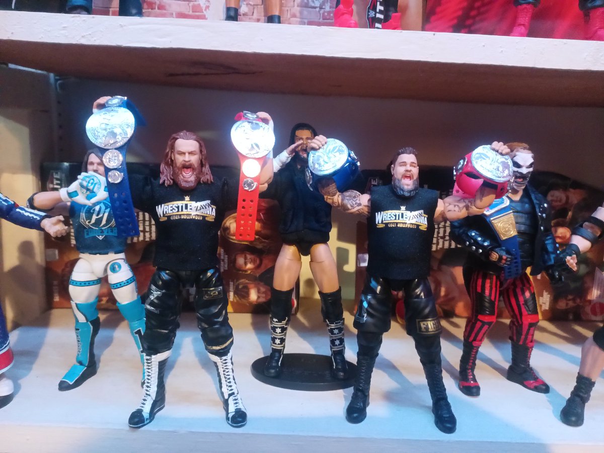 My Ultimate Edition @SamiZayn and @FightOwensFight arrived! They were definitely a must have. Thank you @RingsideC for another great experience ordering from you guys. #WWERaw #SmackDown #WrestleMania #WWEBacklash