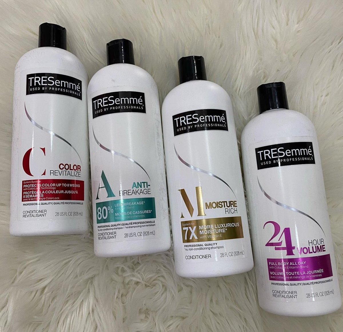 Tresmee conditioner available in different variants ✅ 24hour volume ✅ Colour revitalize ✅ Smooth and silky ✅ 7x moisture Rich ✅ Anti breakage ✅ Flawless curls 🛒; 7000 per 1