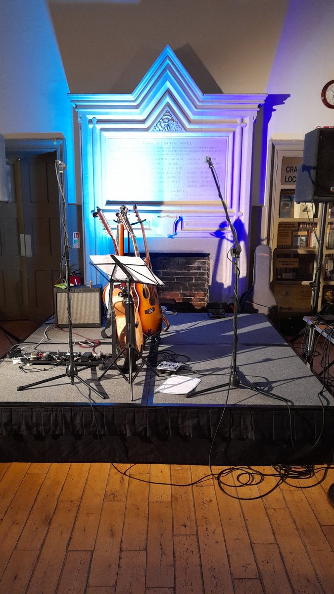 All set for tonight's show @StEdithFolk with @SamBrothers , Dick Taylor and @ianrolandmusic