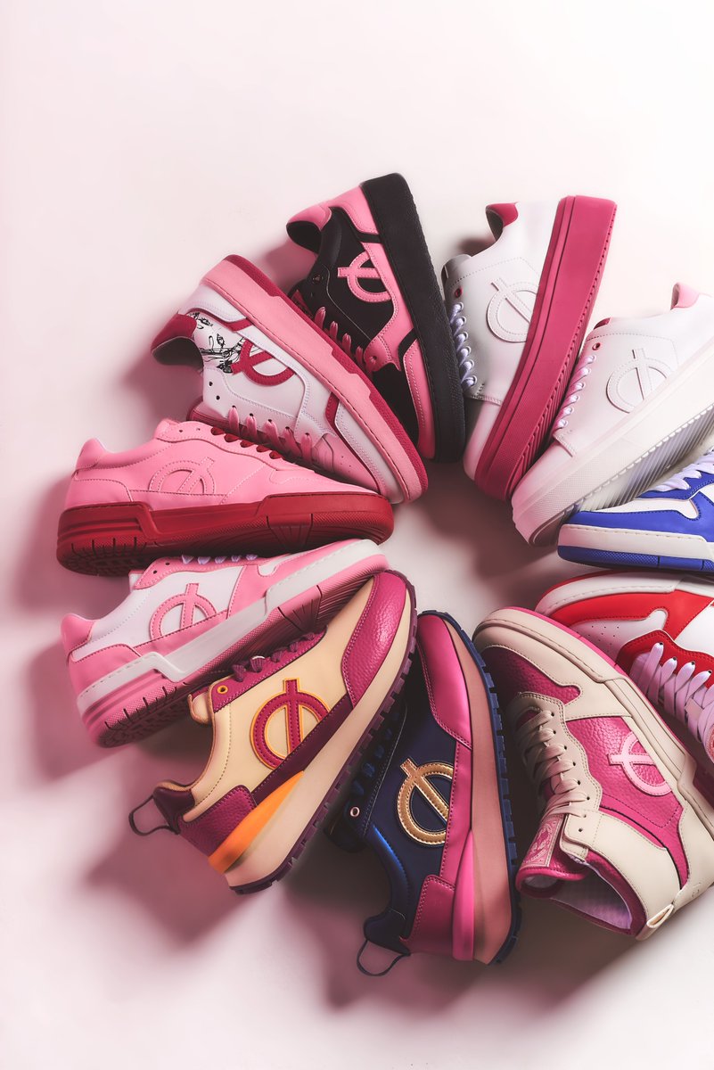 lociwear's tweet image. Calling all Barbz, finally, NICKI MINAJ x LØCI is available now at lociwear.com/Nicki @NICKIMINAJ