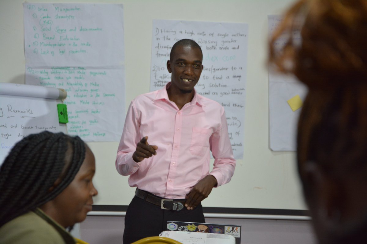 📷 Snapshots from <a href="/tandacn/">TANDA COMMUNITY NETWORK</a>'s  Trust-the-People Workshop!  UNESCO and <a href="/FECoMo_Kenya/">FECoMo Kenya</a>  joined Kenya's grassroots human rights defenders, community orgs and media to co-create community-based and gender-transformative solutions to fight disinformation ✊

#SM4PKenya #TrustthePeople