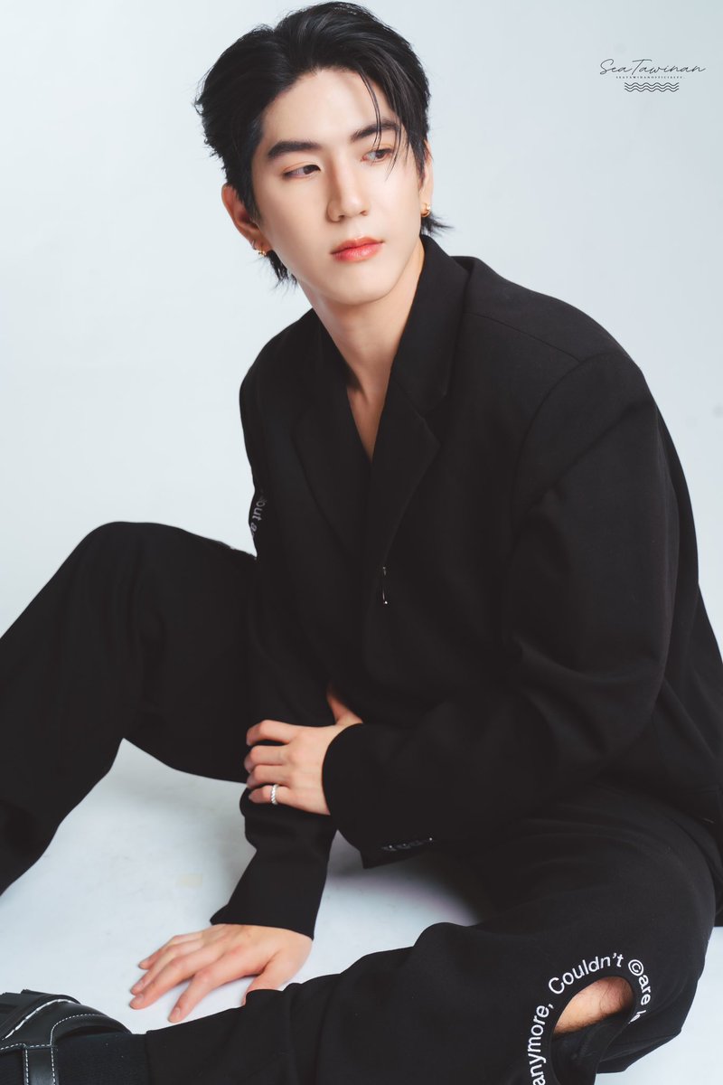 seatawinanfc's tweet photo. 25 ขวบแล้วน้องซีโตเป็นหนุ่มฮอตแล้วนะค้าบ😳✨🩵

#HappySeaday25th 
#sea_tawinan ; @Sea_tawinan https://t.co/2bBrZewHOR