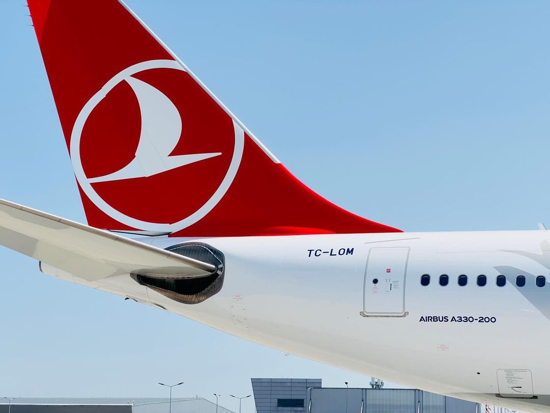 Hoşgeldin TC-LOM😍 @turkishairlines filosuna yeni katılan Airbus A330-200 📸 @tr_spotters