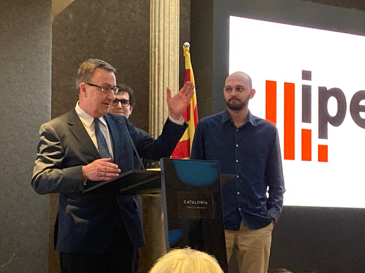 CatalaCercle's tweet photo. 🏅Avui la @CCastelleraMAD del @CatalaCercle rep el premi #BatistaiRoca de l'#IPECC que reconeix la tasca de 10 catalans i catalanòfils a l'exterior

🎉Per molts anys #GatosDeMadrid i enhorabona a tots els guardonats‼️

#SomPinya #AmuntGatos #GatosyOlé #Castells #CatalunyaExterior https://t.co/nq0F3k7YtC
