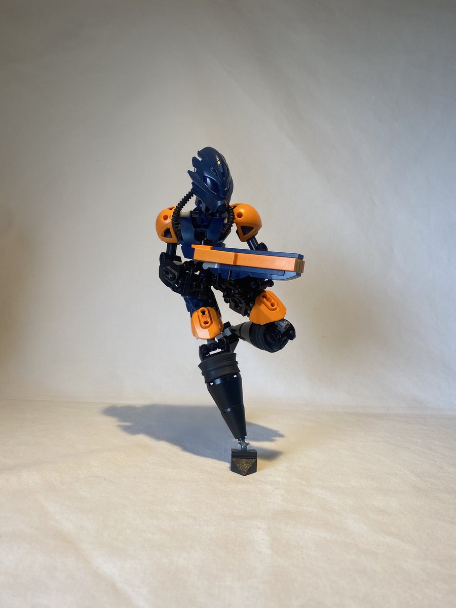 Toa Pawua, the team-leader
Toa kaipatu 2/6

#bionicle #moc