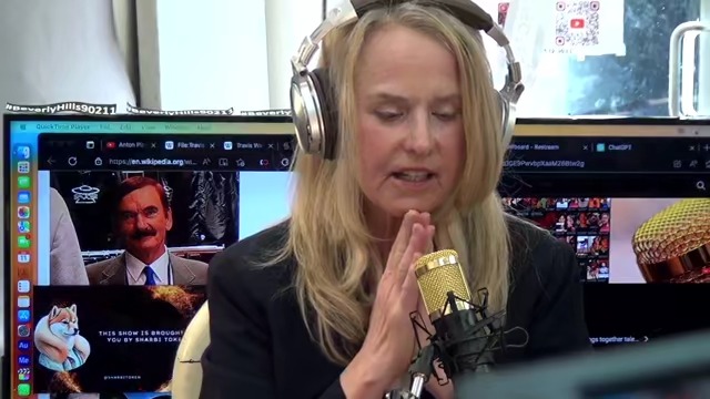 Do we believe in UFOs? Stars: @elizabethcarder and Kelly C. Ryan (DRACULA) in #filtered90211  hosted<a class="tags" target="_blank" title="On Twitter" href="/?out=eyJ0eXAiOiJKV1QiLCJhbGciOiJIUzUxMiJ9.eyJpYXQiOjE3MjU1MTkwNjIsImlzcyI6InR3cG9ybnN0YXJzLmNvbSIsIm5iZiI6MTcyNTUxOTA2MiwiZXhwIjoxNzU3MDU1MDYyLCJyZWRpcmVjdF91cmwiOiJodHRwczovL3R3aXR0ZXIuY29tL2VsaXphYmV0aGNhcmRlciJ9.v0GW9OLXRU5PN3tBelDG297mpif4XIwECiXK4-4mzL790WkfMYJy7-l-R03ypPJDIh55gtKskZNJJP1SYQeDvA">@elizabethcarder</a><a href="/tag/filtered90211"class="tags"><span>#filtered90211</span></a>