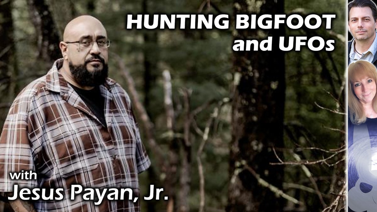The latest Edge of the Rabbit Hole with Mike and Victoria ... Hunting Bigfoot and UFOs with Jesus Payan, Jr.! #ConnectedUniverse #uso #ufo #ufotwitter Tune in at: youtube.com/live/lZBdTzFRc…