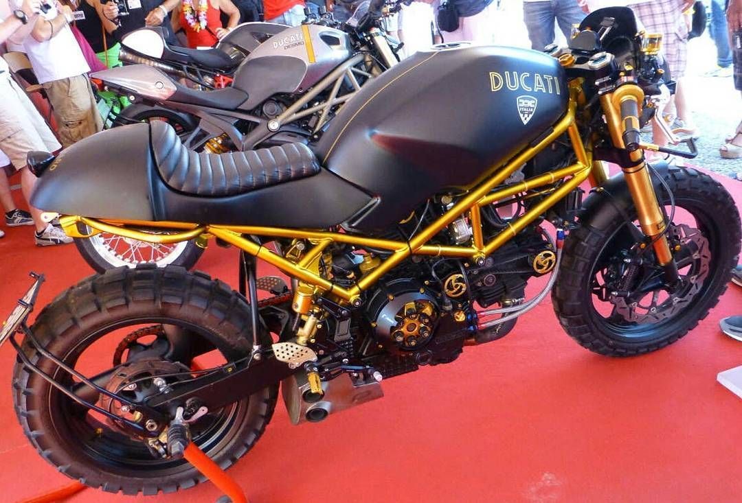 #Ducati
#CafeRacer
#Naked