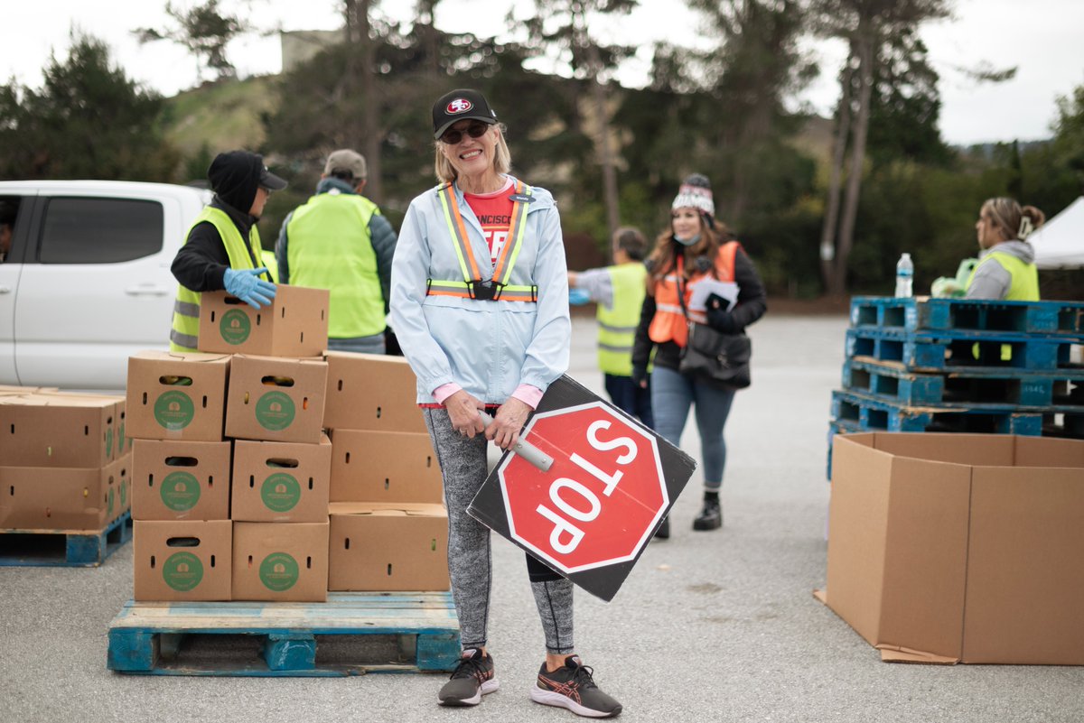 “I think you would be surprised to see how joyous volunteering really is. I didn't really know until I came for the first time, and now I will never give it up until my body gives out.” - Wendy, volunteer and donor 🦺🍎🛑 #VolunteerAppreciationMonth