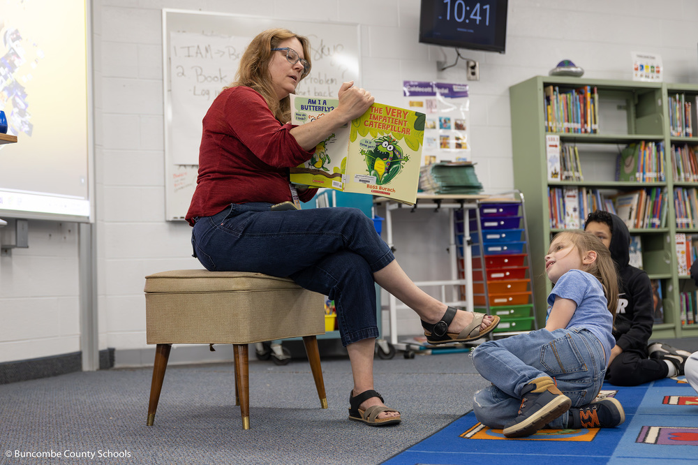 Nurturing a Love for Reading at Sand Hill-Venable buncombeschools.org/article/154985…