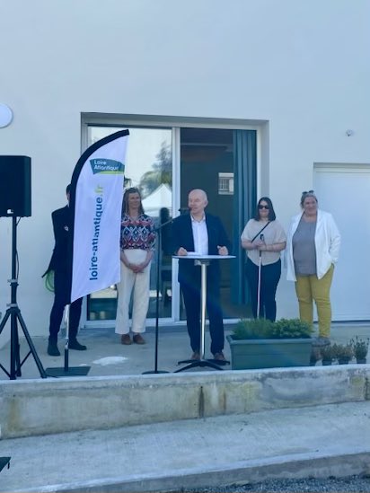 Visite de #Home, maison d'accueil de Tréméac #Nantes. Rencontre avec les jeunes et les professionnels qui les accompagnent. Ce lieu de vie est à la fois spacieux et lumineux, chaleureux et accueillant. J'espère que tous et toutes s'y sentent bien ! #ProtectionEnfance