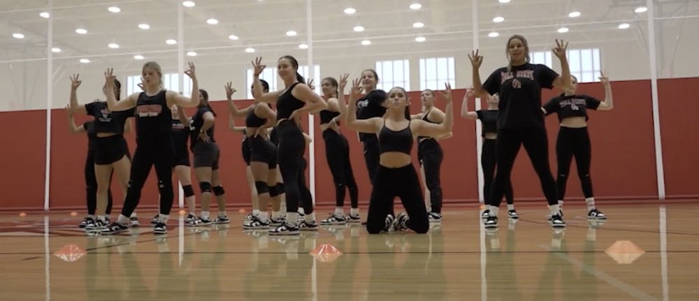 cardmedia_bsu's tweet image. Muncie, Ind. --- The Code Red Dance Team attends their final practice before heading to nationals. From bonding to tidying up their performances, the squad is ready for the big dance.

Story by: Keenan Hovermale

ballstatedaily.com/newslink/artic…