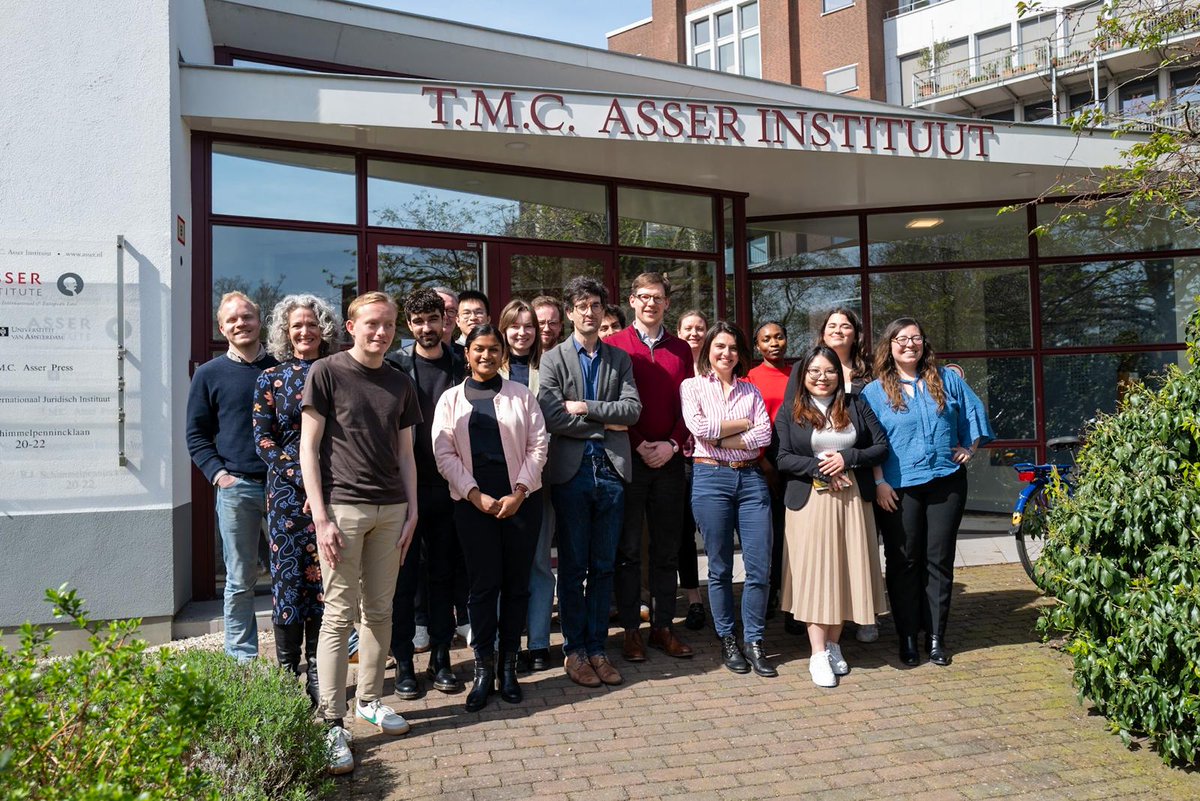 The final shot of an intense (& sunny !) week @TMCAsser on the technologies of sustainability #DueDiligence. 26 speakers & 20 participants survived 1000s of questions. Many thanks @Klaaseller from @AdamLawSchool for partnering on this adventure! #BizHumanRights #CSDDD #UNGPs