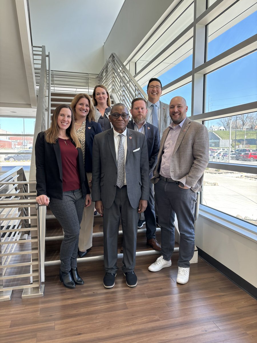 DrHowardLiu's tweet photo. Congrats to my fellow #NUDEAL fellows on an amazing leadership experience! 

Shout out to @DeleDaviesMD and the senior vice chancellors from @unmc @UNOmaha @UNKearney @UNLincoln for sponsoring this incredible program. 

We must invest in the future of higher ed 🌱☀️ https://t.co/NpZKTp256N