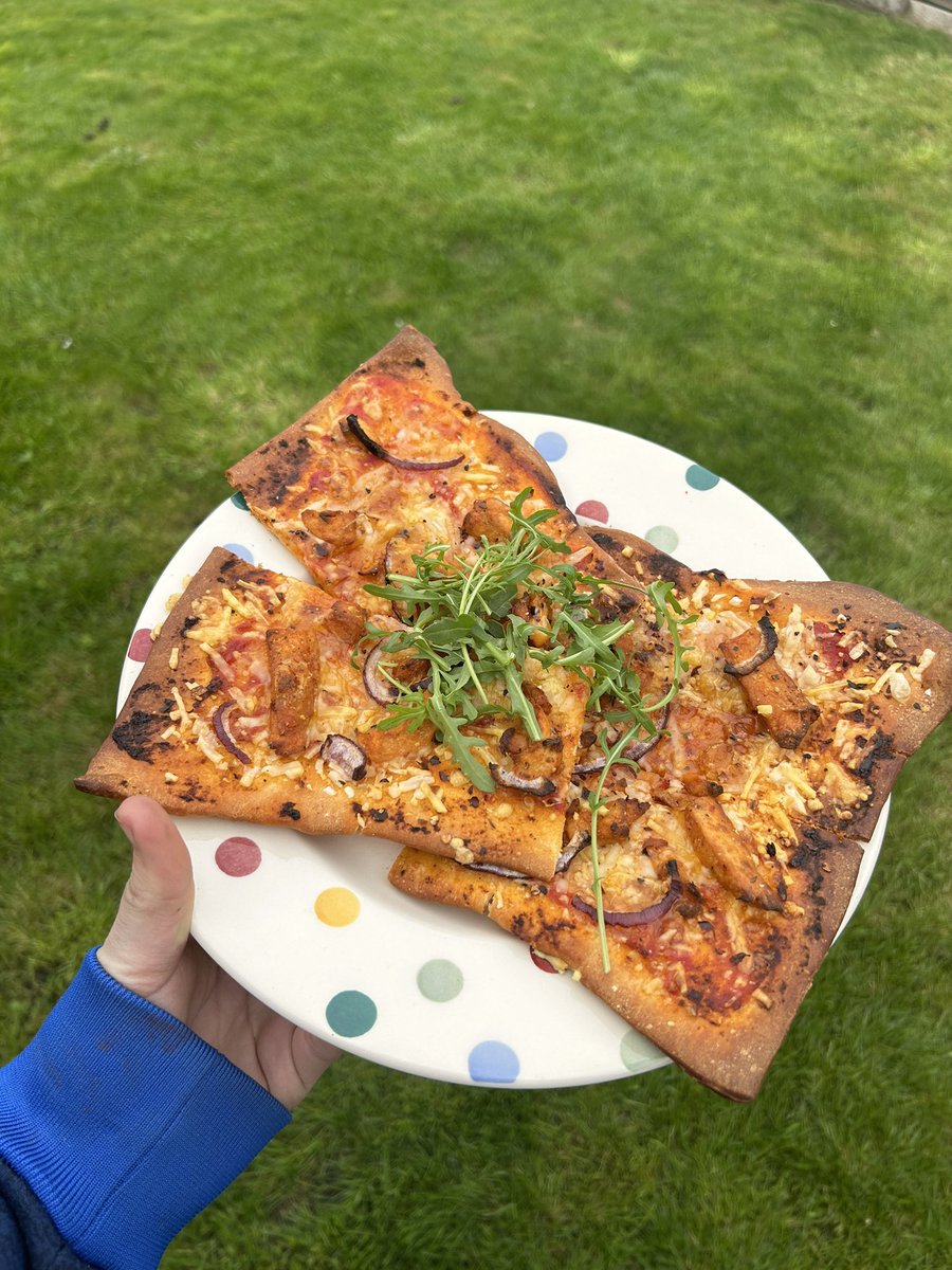 Homemade vegan pizza today 🌱🌱

#vegan #veganism #plantbased #vegans #govegan #veganforthem