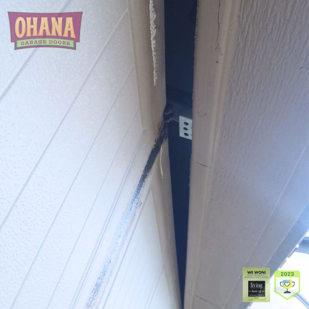 Dealing with garage door issues? Don't stress! Our expert technicians are here to help. Call Ohana Garage Doors today at 346-307-9552.🚪 #GarageDoorRepair #ExpertTechnicians #CallNow 📞