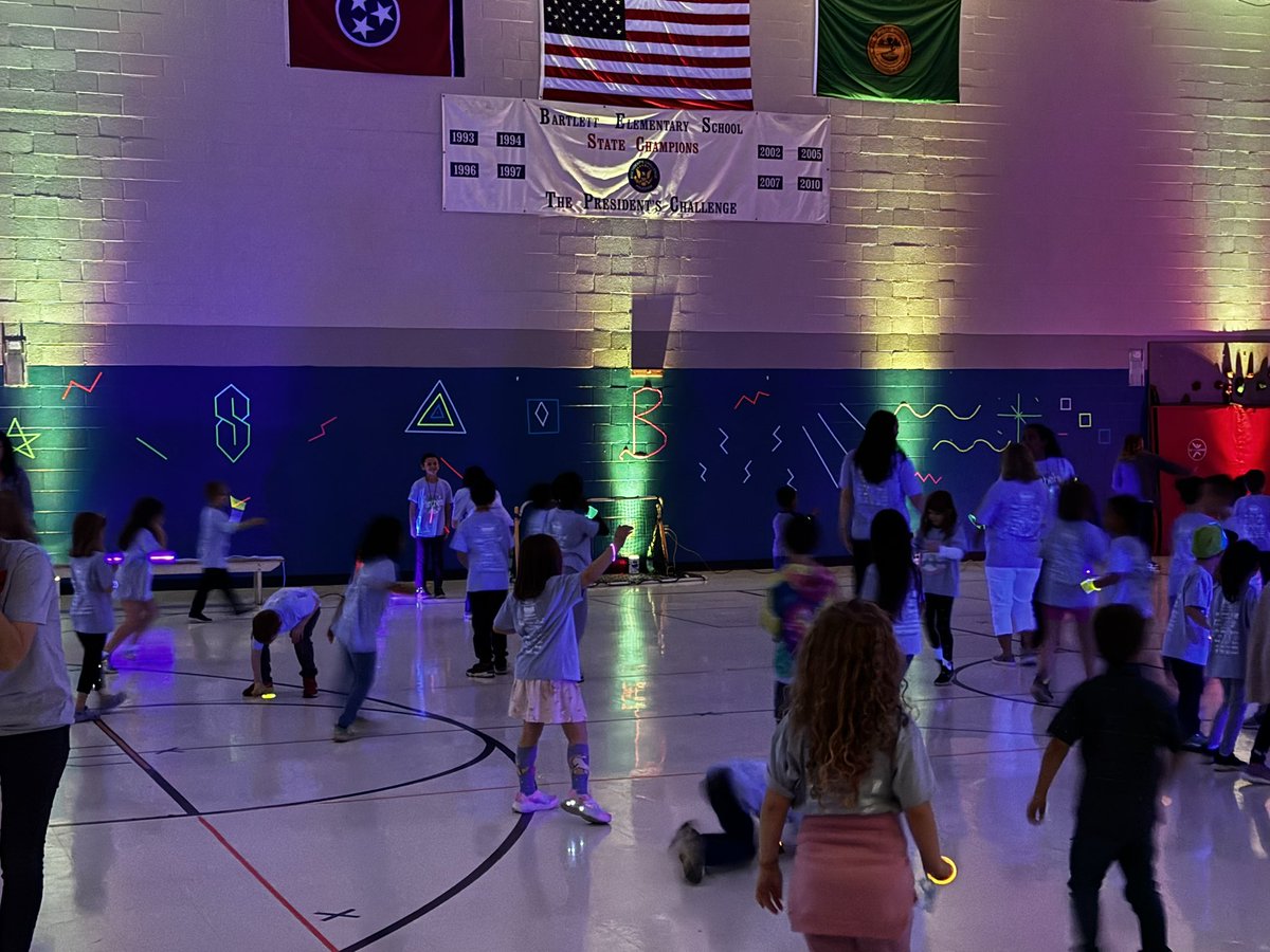 K-2 Glow Party for Panther Prowl top donors. What fun! #NoPlaceIdRatherB #SimplyTheBESt