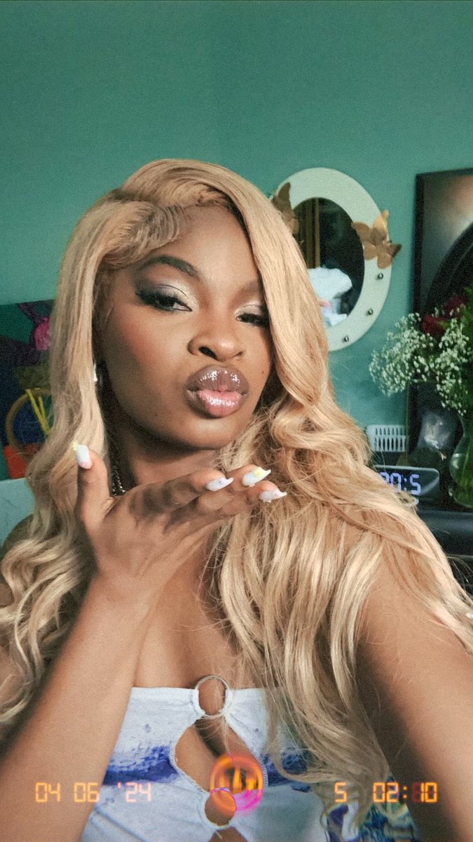 Barbie but she’s a brat 👱🏾‍♀️🙄