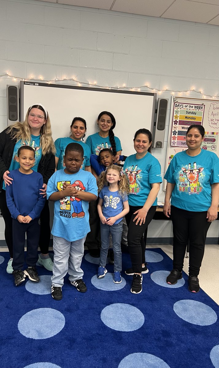 OreskoSchool14's tweet photo. #LightUpBlue.  #AutismAwareness https://t.co/XE7N3AL2fo