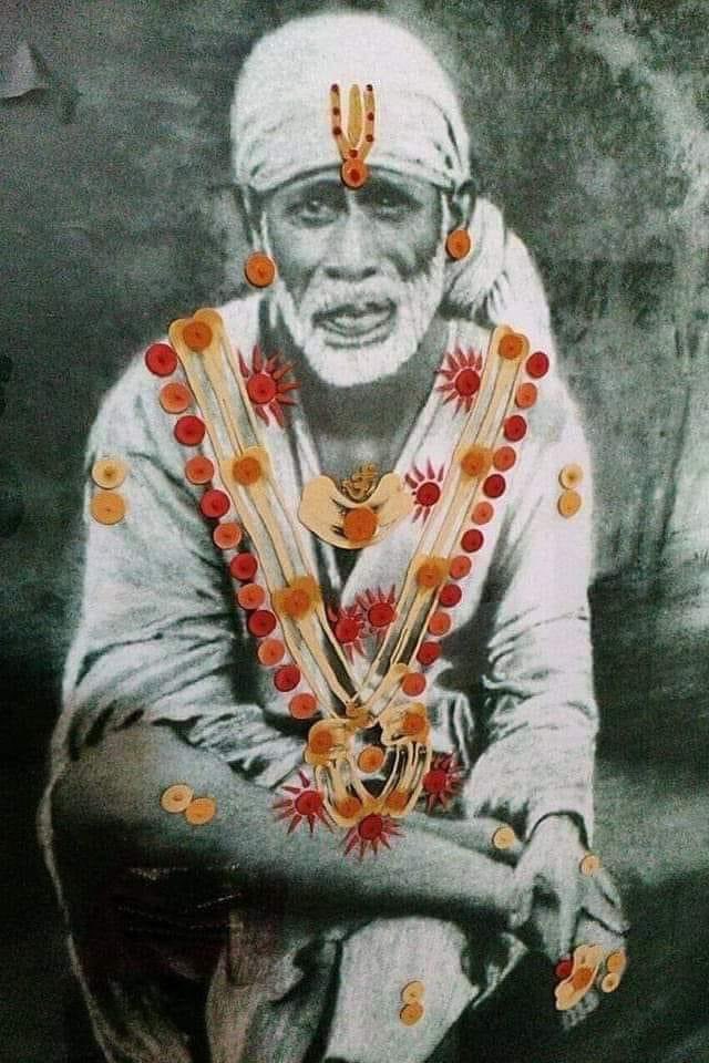 @SSSTShirdi 🙏🕉️🌹Shirdi SaiBaba Says🌹🕉️🙏 
Whether you can see me or not but you should have faith that I am with you. Because this faith itself will help you to come out of problems #SaiBaba