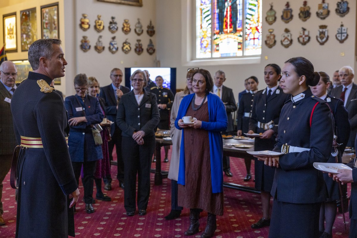 Trailblazers of the past meet the Officers of the future 🤝 We continue to celebrate the achievements of the first Women's Royal Army Corps platoon, who commissioned from @RMASandhurst 40 years ago. #BritishArmy #ServeToLead Read more ⬇️ army.mod.uk/news-and-event…