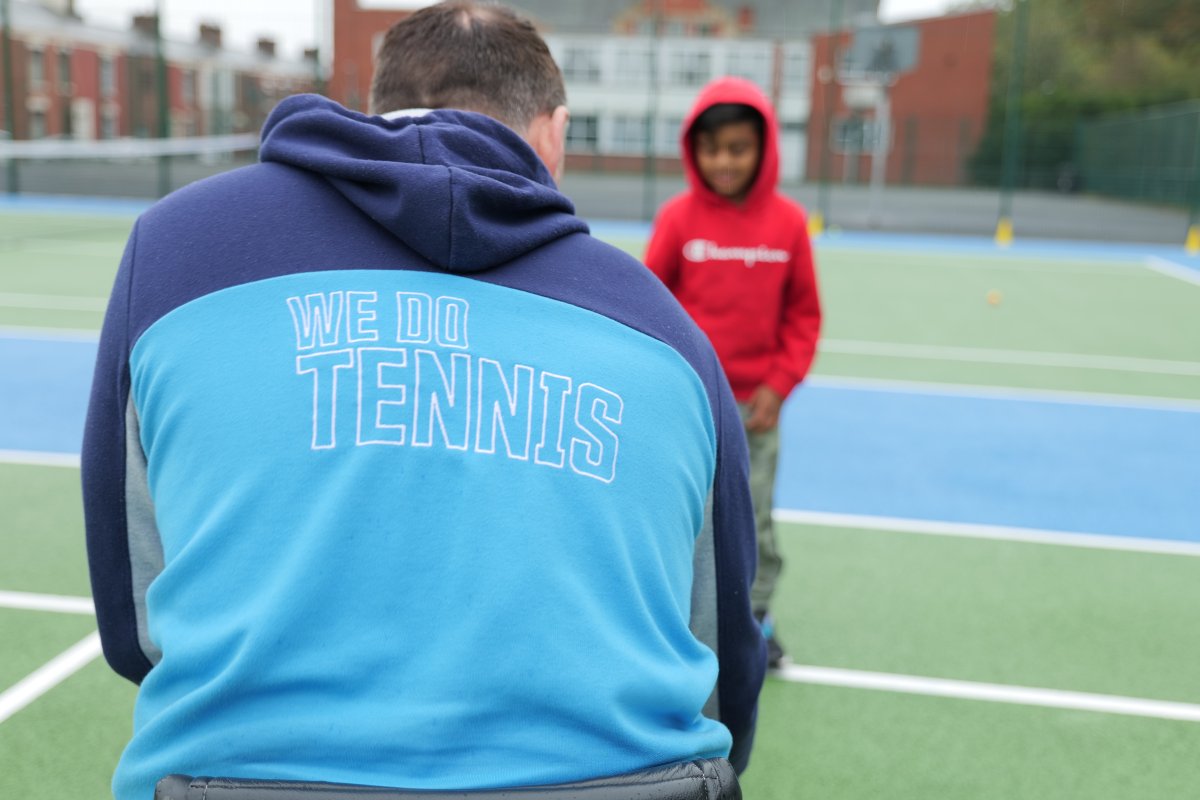 🎉FREE Family Fun Tennis 📅 Sunday 21 April 📍 Ashton Park PR2 1HL - 9am - 11am 📍 Moor Park PR1 6DT - 12.30pm - 2.30pm ▶️ Equipment provided ▶️ Friendly Coaches Come along and join in! Everyone welcome More info and book now: pulse.ly/ekyy9lja1e