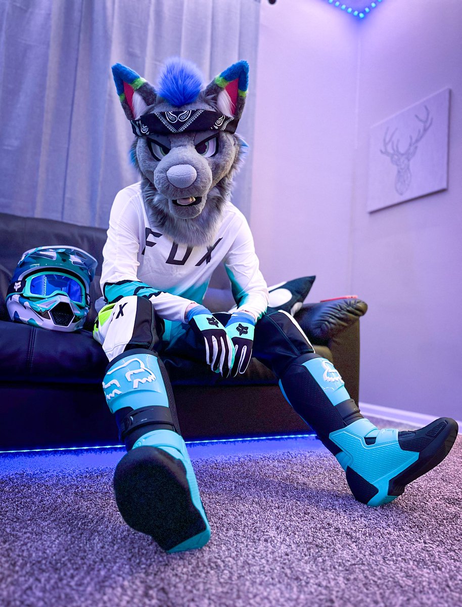 Who wants to go riding? 😉💙

#furries #furry #fursuit #furryfandom #FursuitEveryday #furryart #fursona #furrypride #fursuiter #anthro #fyp #motocross #motocrossgear