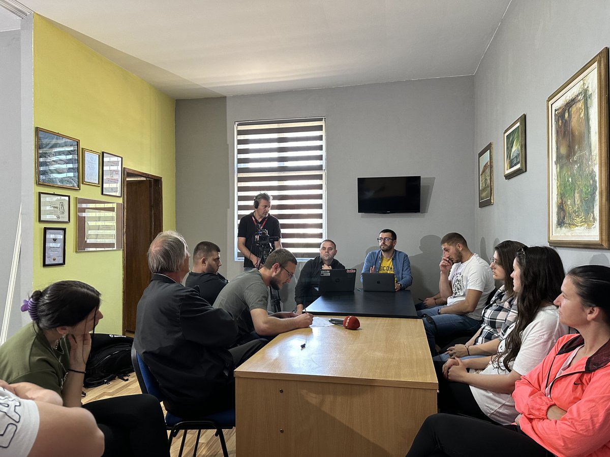 🗣️ @RGorazdevac, in partnership with #BIRN Kosovo, held a meeting with #Gorazdevac residents to discuss the community’s needs regarding public services. Find out more ➡️ on @BIRN_Network’s website.