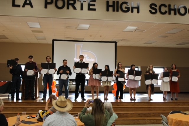 LPHSAquatics's tweet image. Last night we were celebrating our swimmers with their accomplishments in the 2023-2024 water polo and swimming season. We had a lot of hardware to certificates to pass out. Congratulations to all of the recipients! #startStrong #FinishStronger @lpisd @LPISDAthletics @LaPorteTXHS