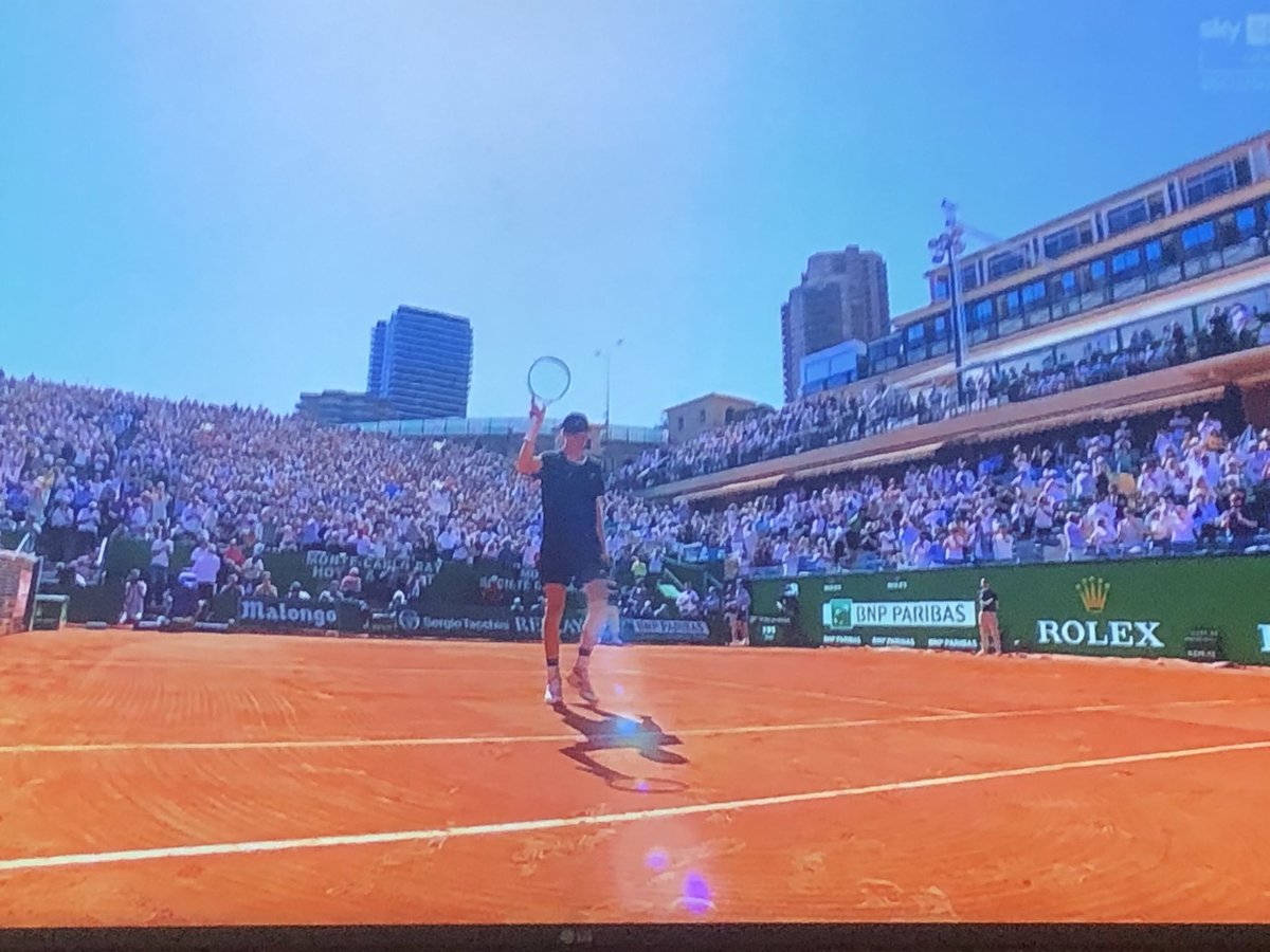 🥕🥕🥕 #Jannik 🇮🇹 #Sinner rimanda al 🎪 il 🤡 #rune e va in semifinale al #MonteCarloMasters #ATPMasters1000 #runeSinner