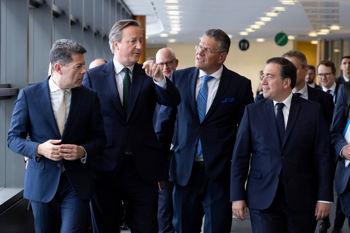 The Chief Minister, UK and Spanish Foreign Secretaries, and Vice-President of the European Commission have met in Brussels to discuss the way forward on treaty talks. Our News Editor @podvaz is among the press gathered at the EC awaiting details from the meeting. (Photo @GOVUK)
