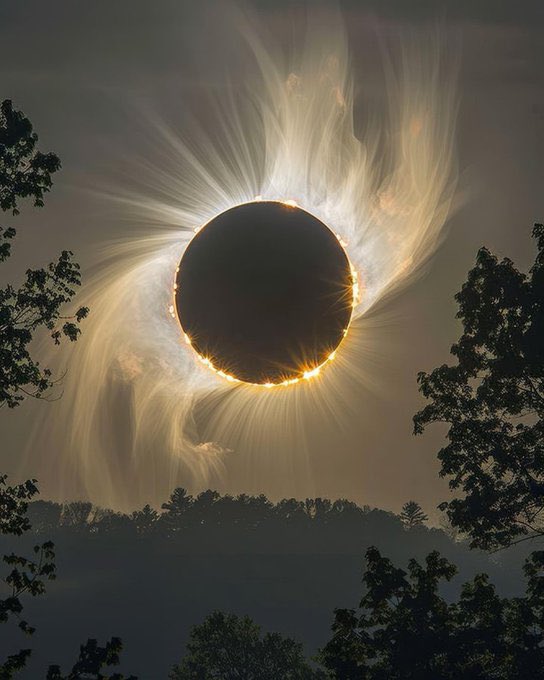 solar eclipse very sad 😞 It was a sad day in USA😥 #MilanRoma #NanaAba