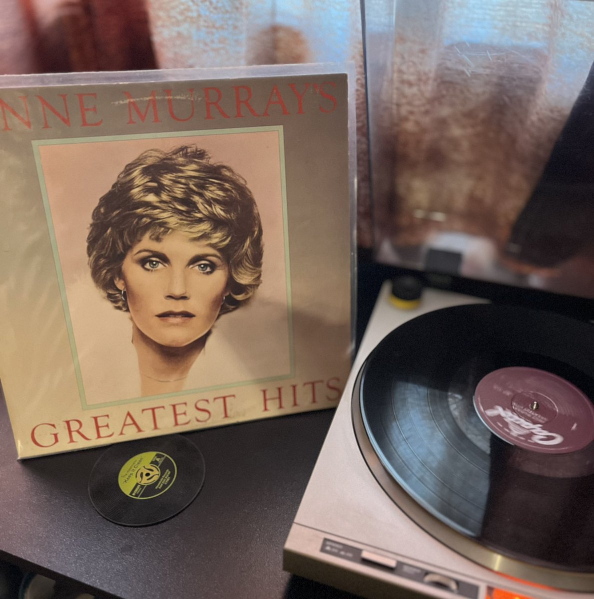 Any Anne Murray fans out there? I think she has some great songs and a nice voice. Guilty pleasure 🤷🏻‍♀️😂

#annemurray #originalvinyl #goldenoldies #vinylrecords #spinningvinyl #turntable #recordplayer #musicislife #musicmakesmehappy