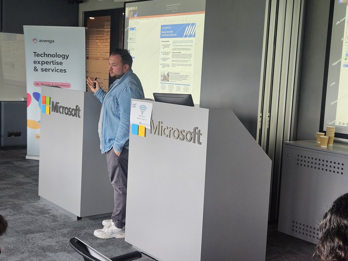 "Cut IT costs with #TeamsPremium, M365 #Copilot and #AI" by
Daniel Rohregger! What a brilliant session at #CollabDaysPL 🩵
Last session of the day! 😱