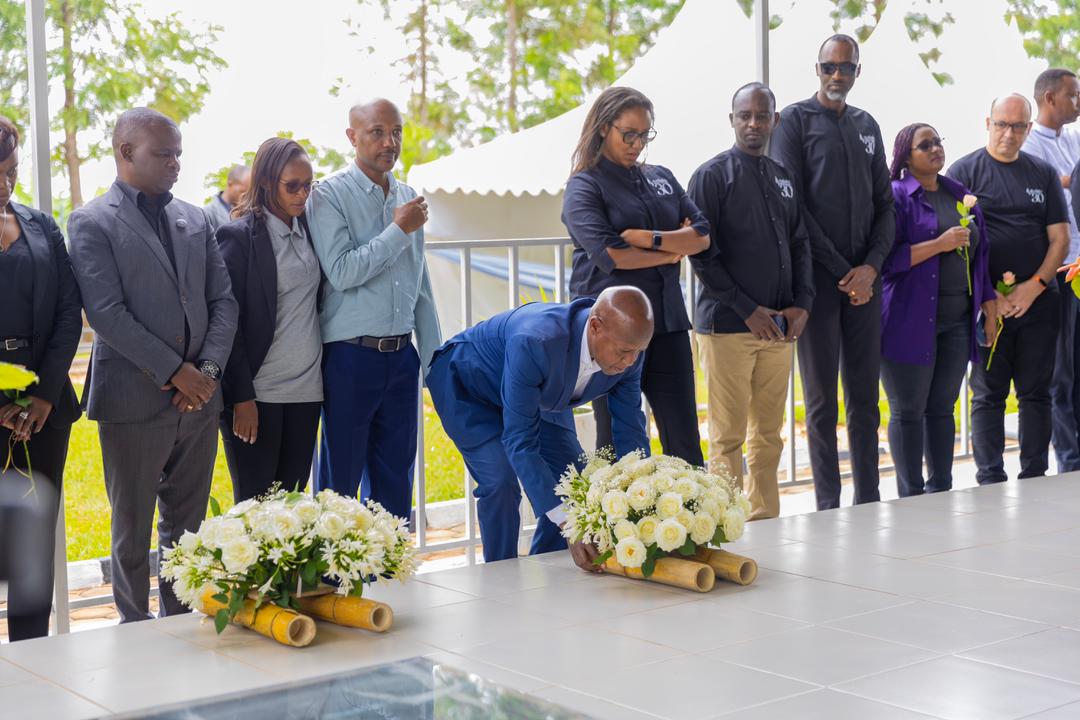 Today, representatives from #ATL, #RCAA, #RSA,#RAC, #RWANDAIR,#AKAGERAAVIATION, #ASECNA, came together at Jali Memorial Site to honor the memory of the victims of the 1994 Genocide Against Tutsi. And We laid wreaths to pay tribute to those we will never forget. 🕊 #Kwibuka30