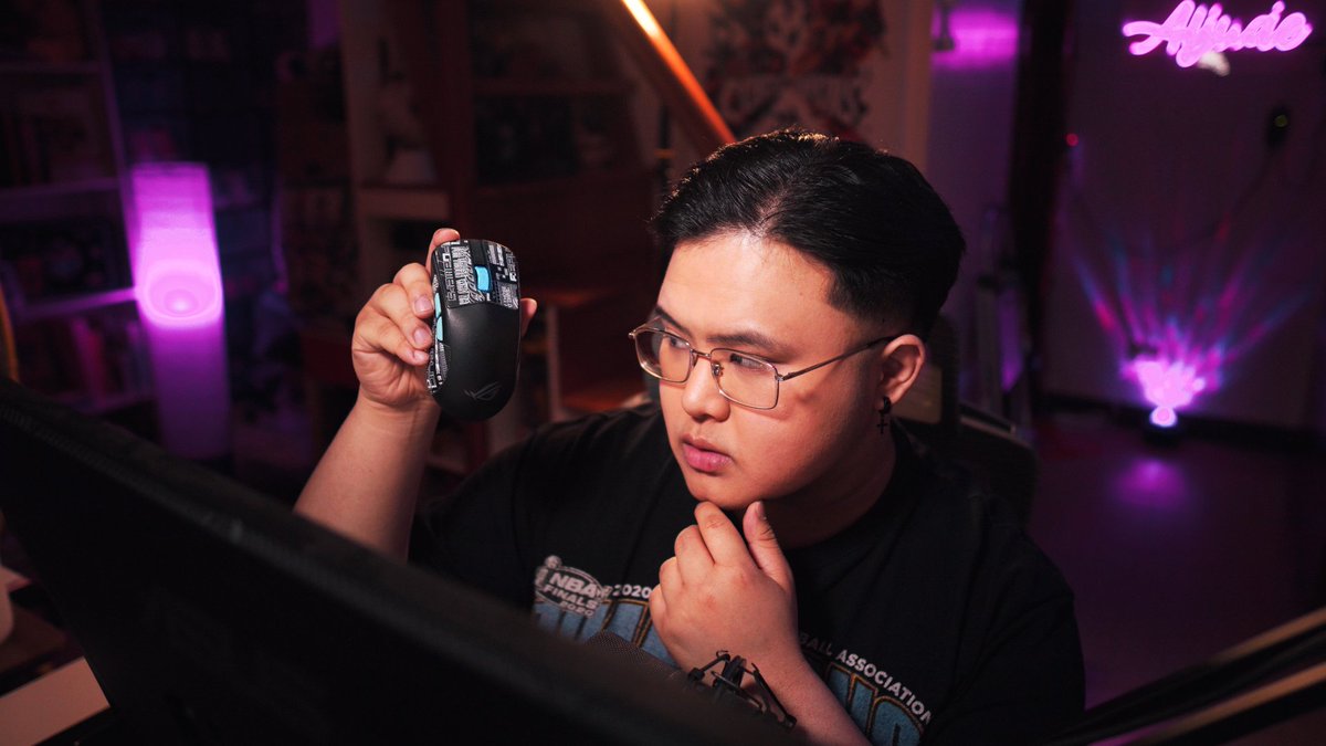 last stream before #TheOasis2024 !

using the ROG Harpe Ace again 💯

#ROG 
#ROGAce 
#ForThoseWhoDare
@asusrogph
@ASUS_ROG

live now! (link below)