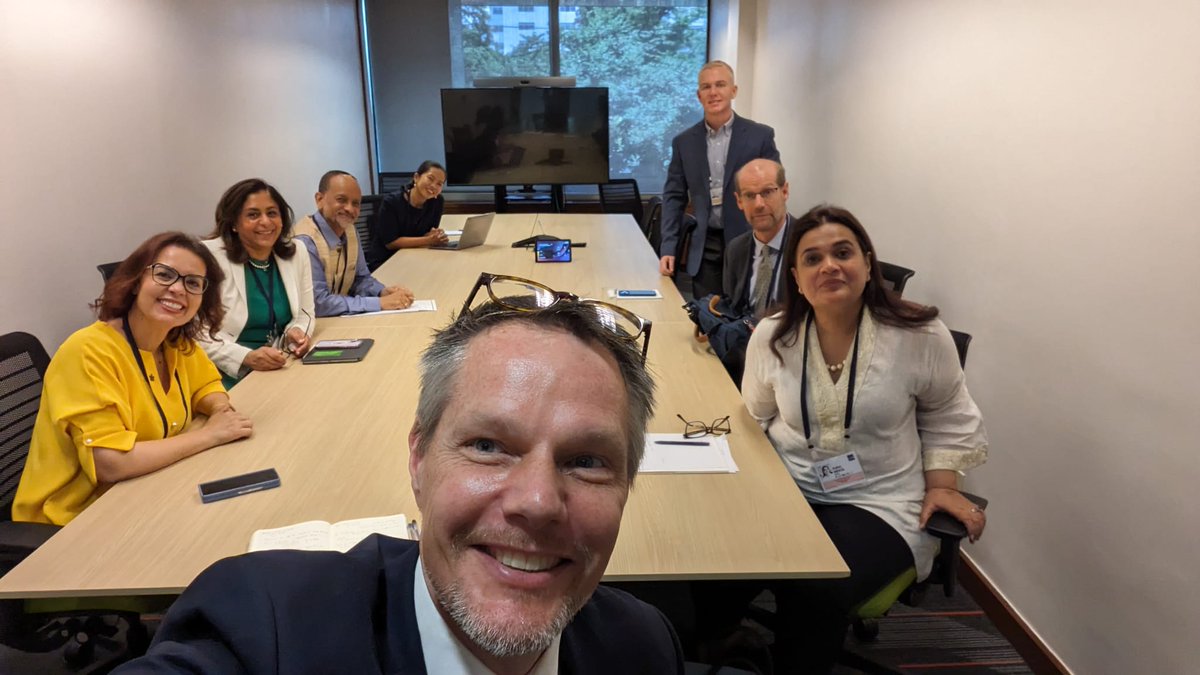 Great to see so many @CGIAR colleagues and partners at the Asia and the Pacific Food Security Forum.  

🥣🚀Working together for #FoodSecurity in Asia and beyond! #ADBFoodSecurity24 #Teamwork #OneCGIAR

Learn more: on.cgiar.org/3vHHFk9