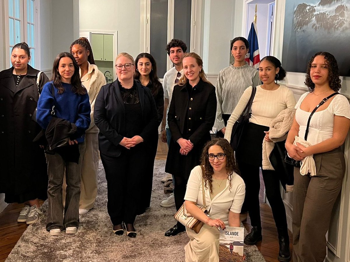 Today we welcomed students from the Saint-Quentin- en-Yvelines Model UN Association 🇺🇳where they learned about #Iceland's 🇮🇸 foreign policy and activities of the Embassy and Permanent Delegations to UNESCO and OECD. We warmly thank them for their visit!